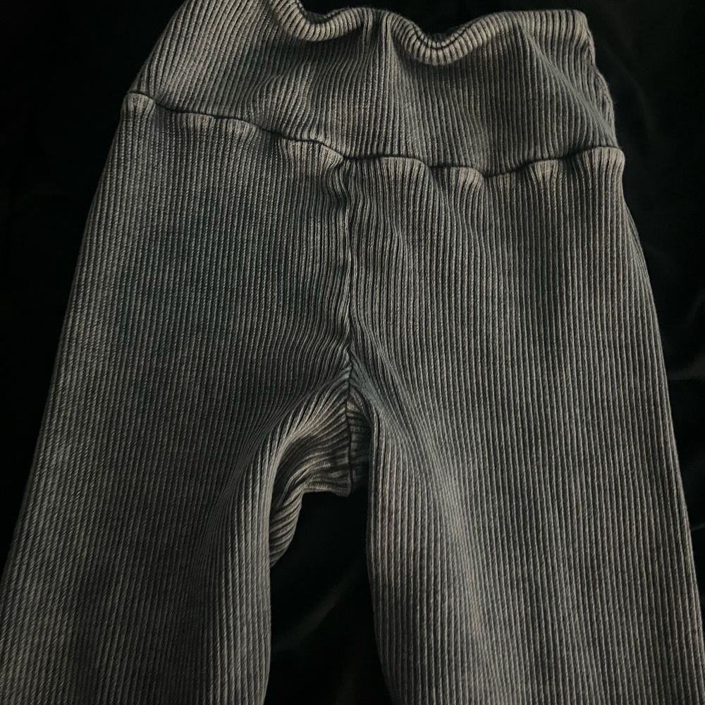 Gray Ribbed Leggings
